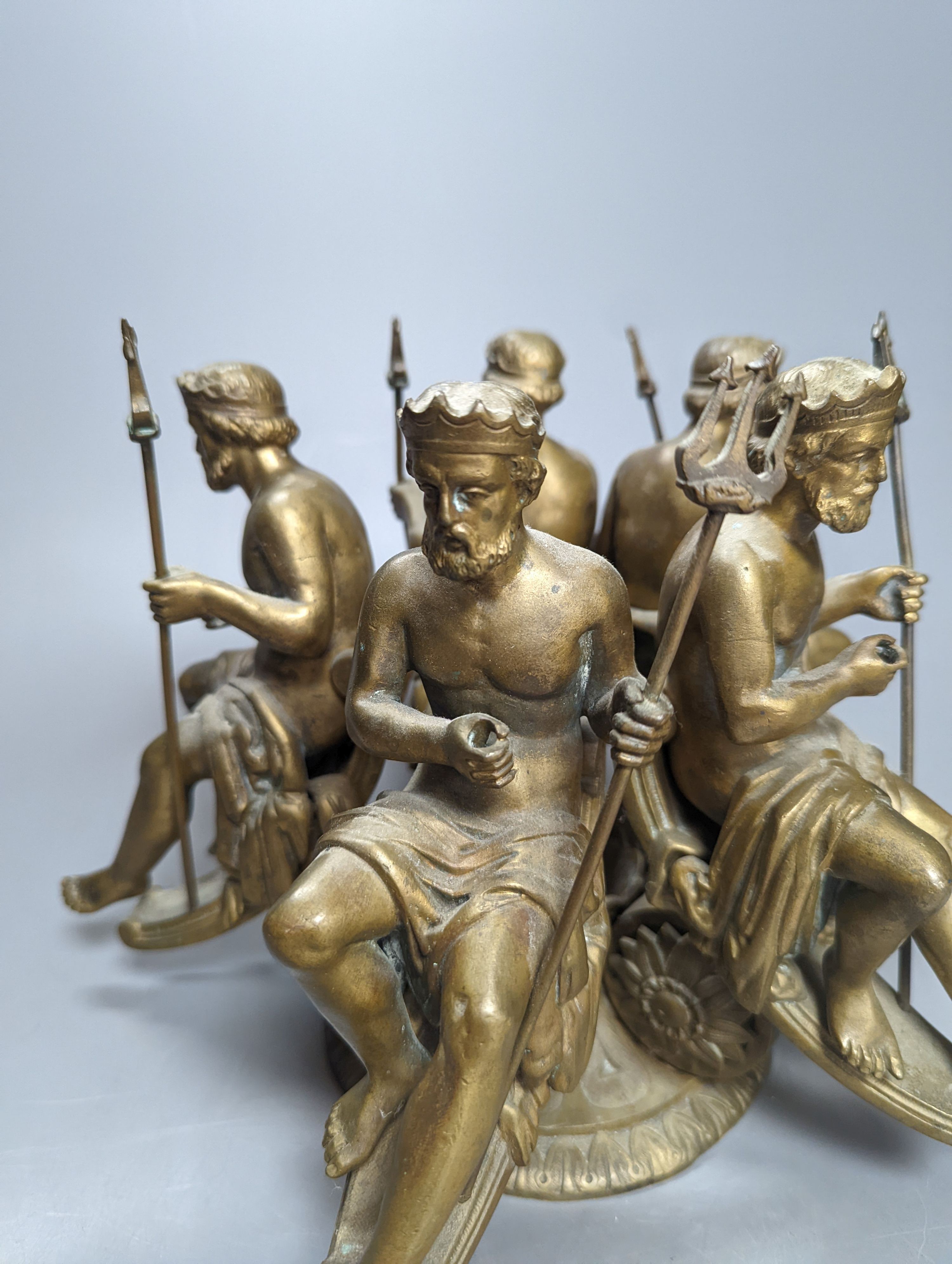 A cast bronze Neptune centrepiece, 20cm